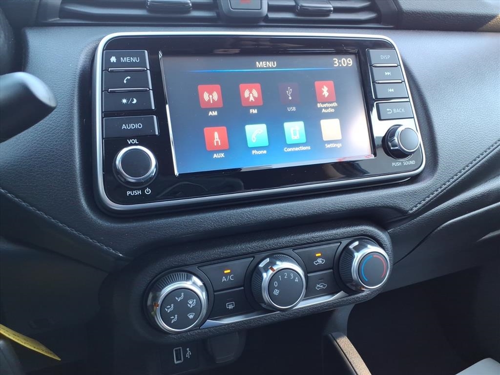 Nissan Versa S CVT 2022