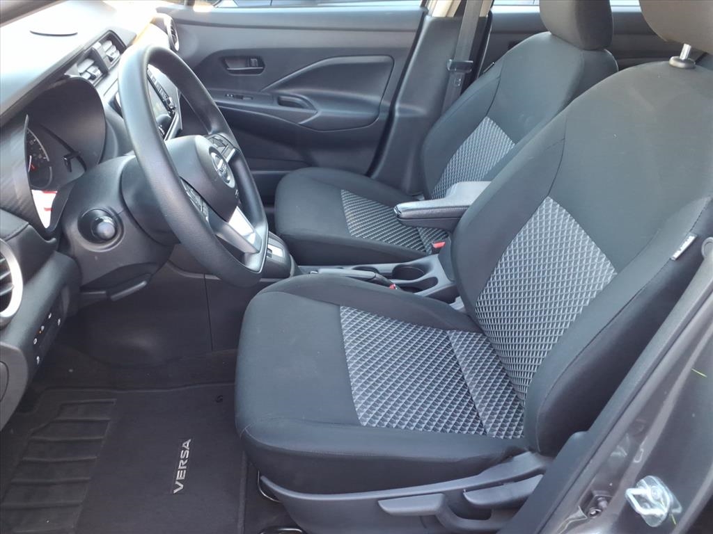 Nissan Versa S CVT 2022