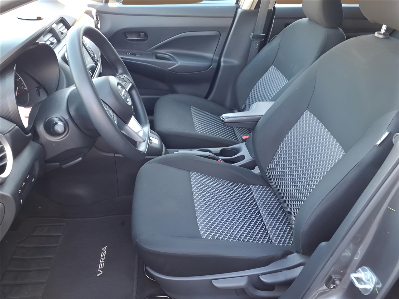 Nissan Versa S CVT 2022