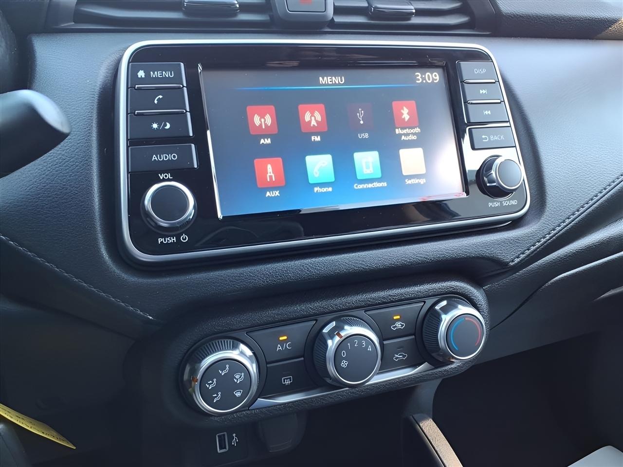 Nissan Versa S CVT 2022