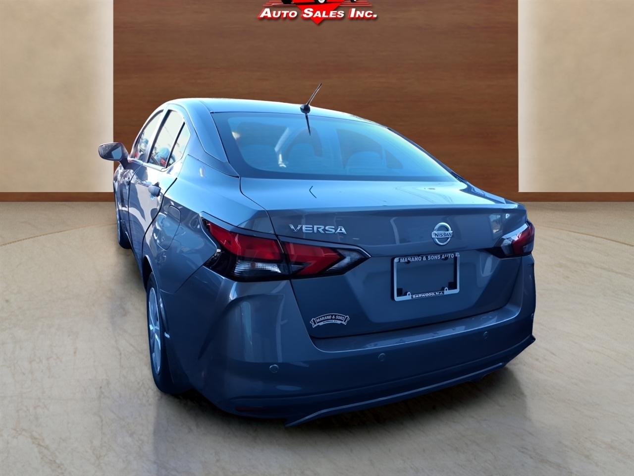 Nissan Versa S CVT 2022