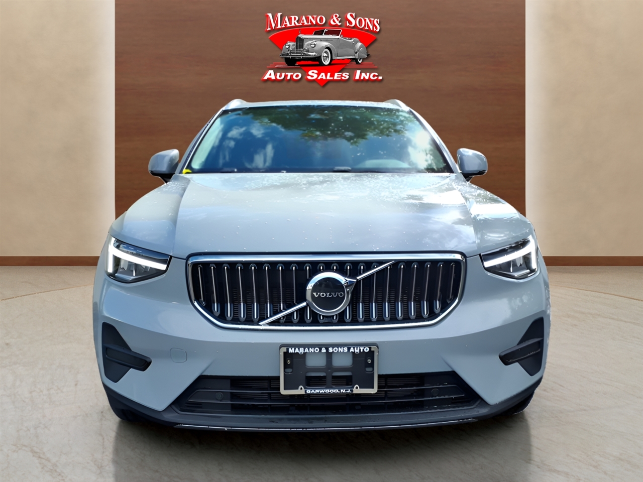 Volvo XC40 B5 AWD Core Bright Theme 2025