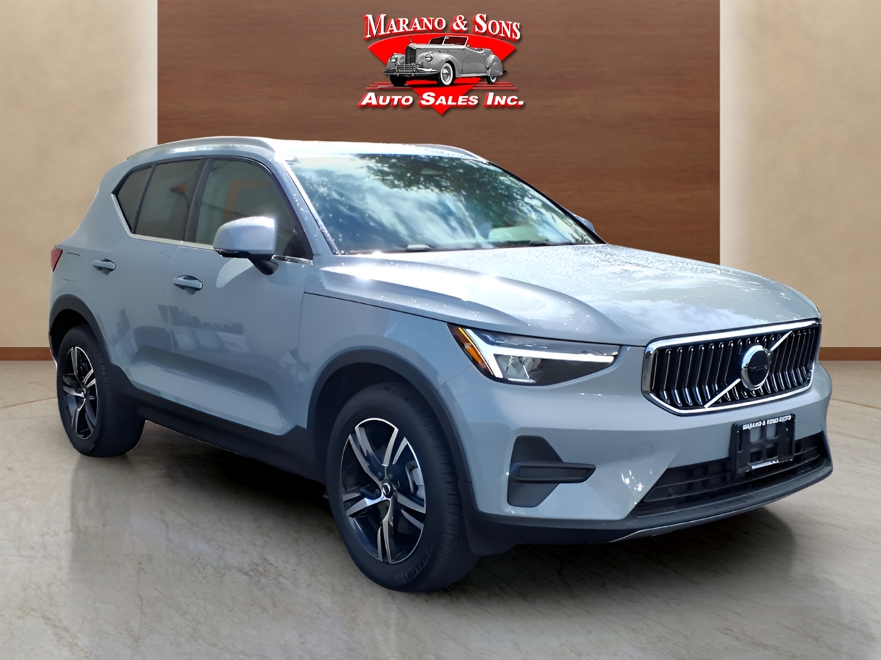 Volvo XC40 B5 AWD Core Bright Theme 2025