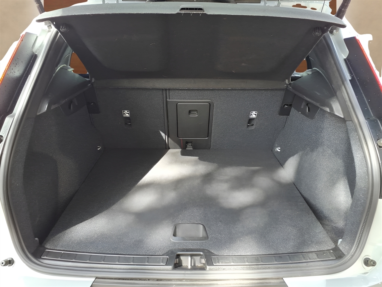 Volvo XC40 B5 AWD Core Bright Theme 2025