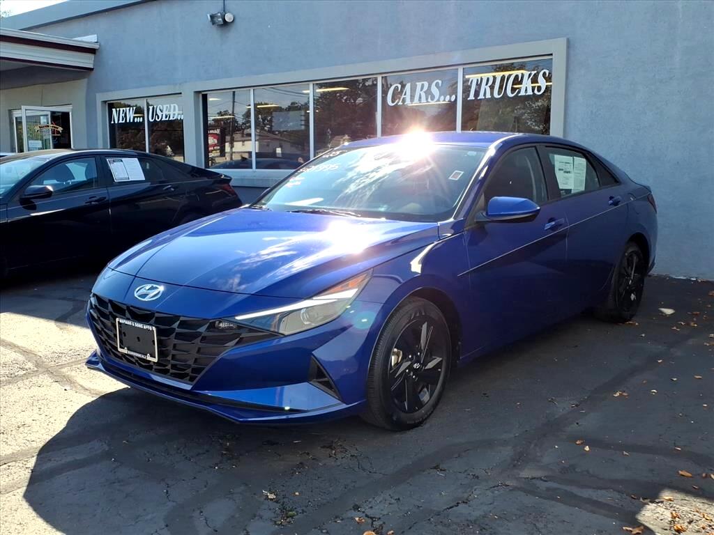 2023 Hyundai Elantra SEL IVT
