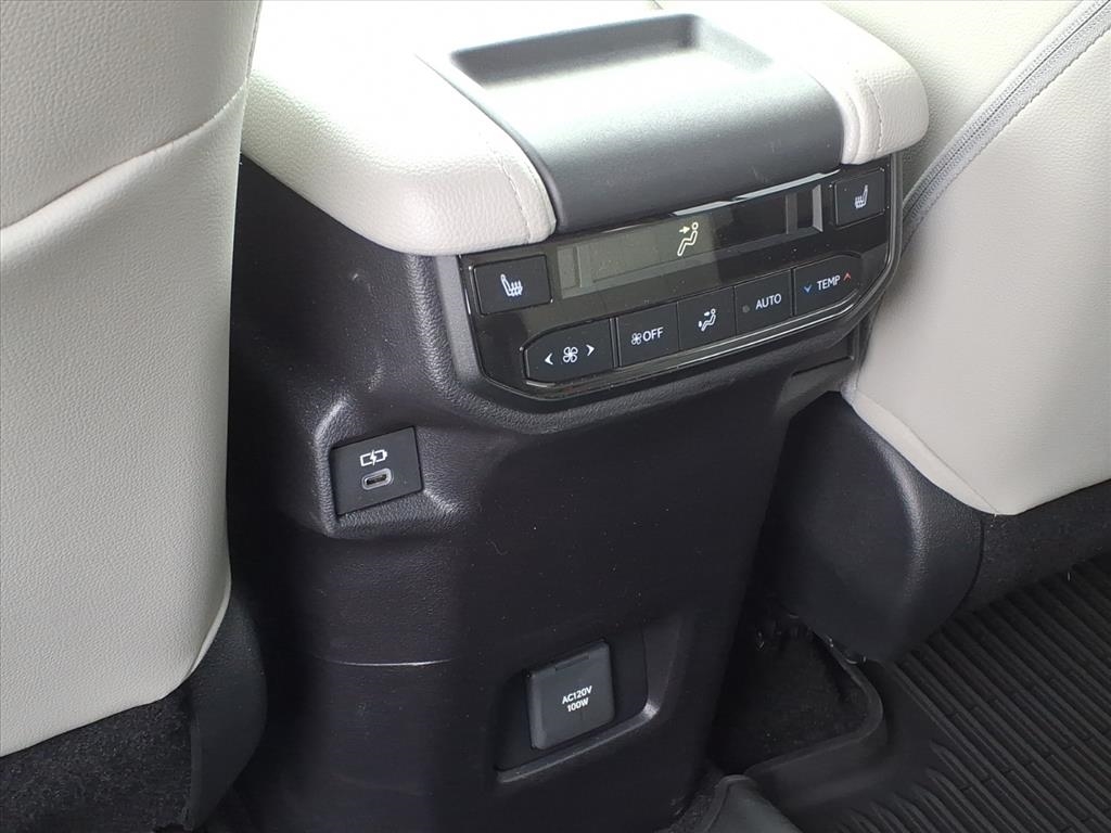 Toyota Grand Highlander Platinum AWD (Natl) 2024