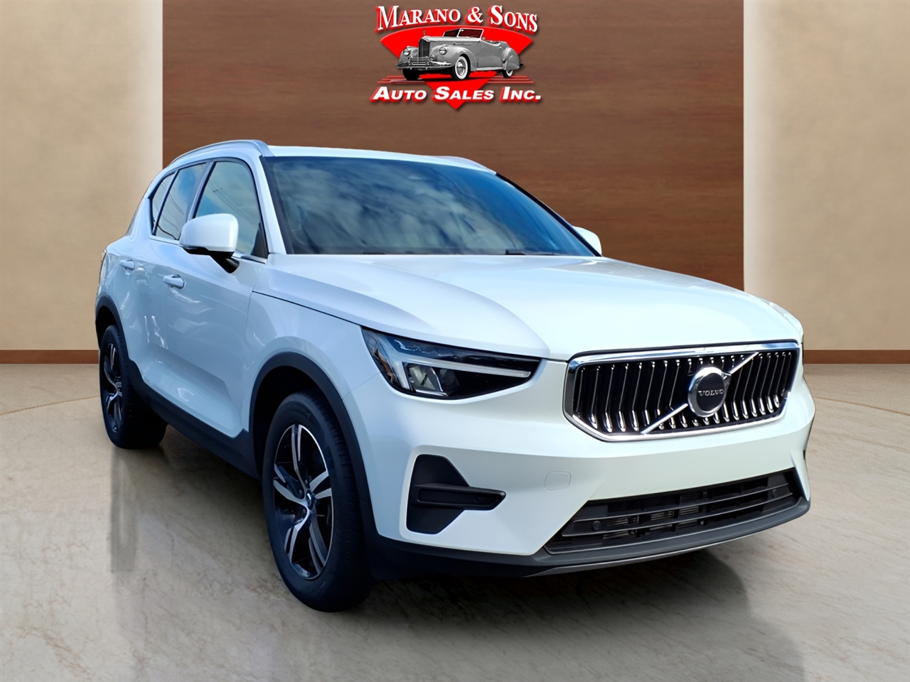 Volvo XC40 B5 AWD Core Bright Theme 2025