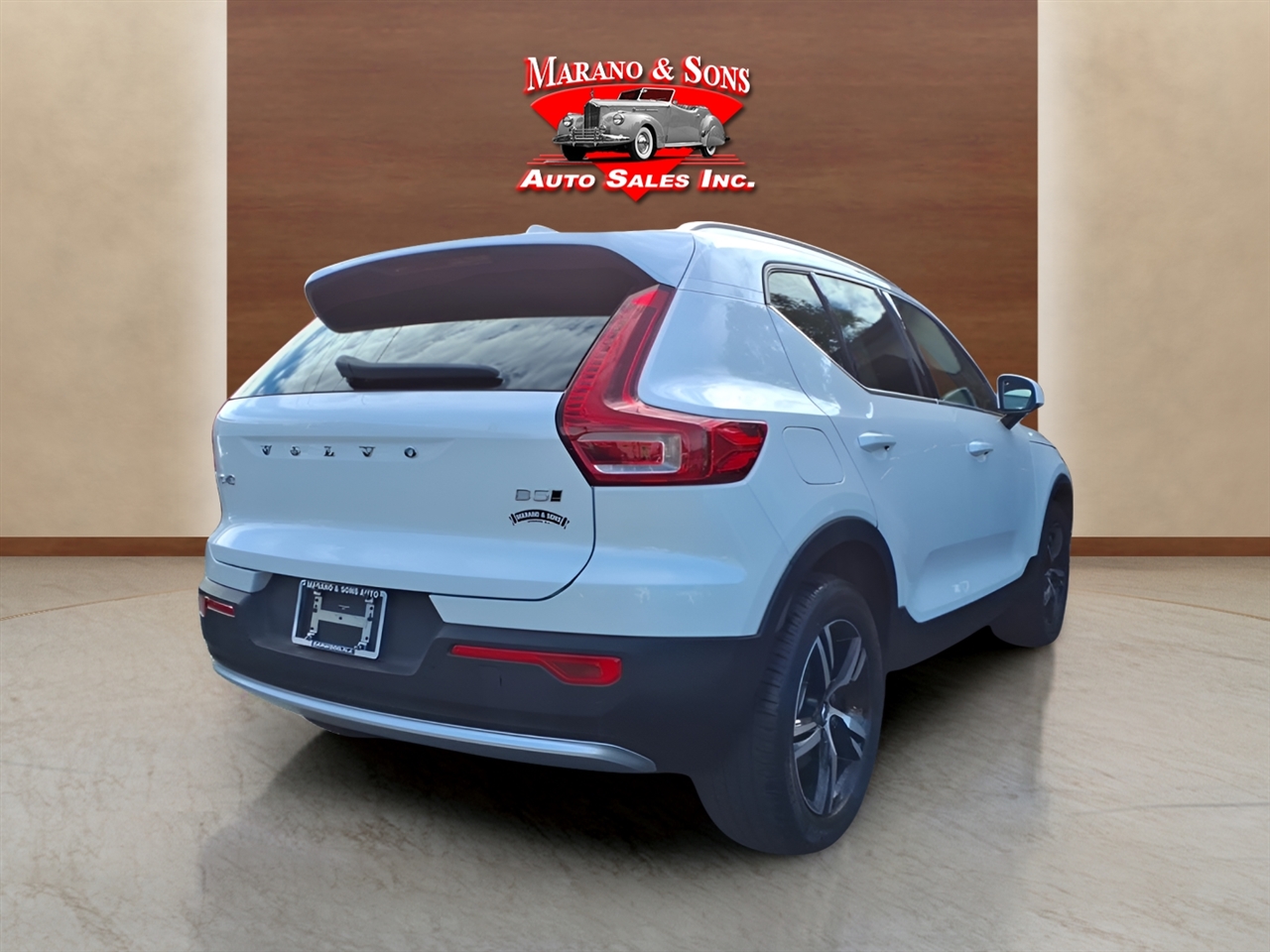 Volvo XC40 B5 AWD Core Bright Theme 2025