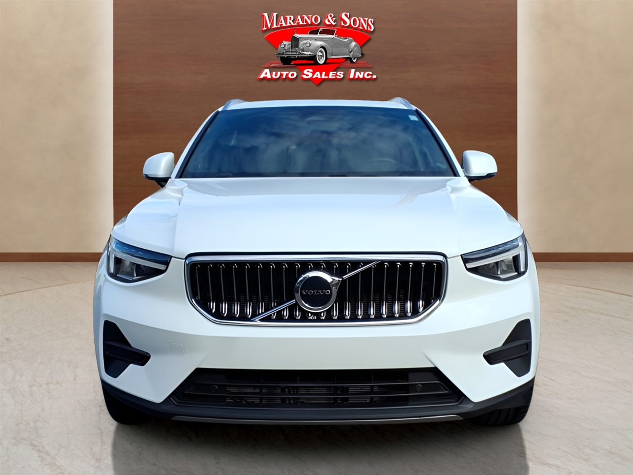 Volvo XC40 B5 AWD Core Bright Theme 2025
