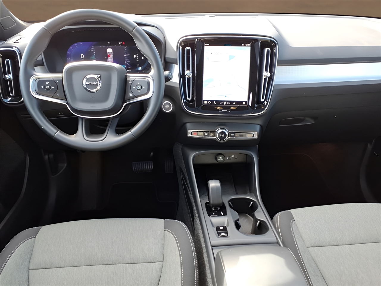 Volvo XC40 B5 AWD Core Bright Theme 2025