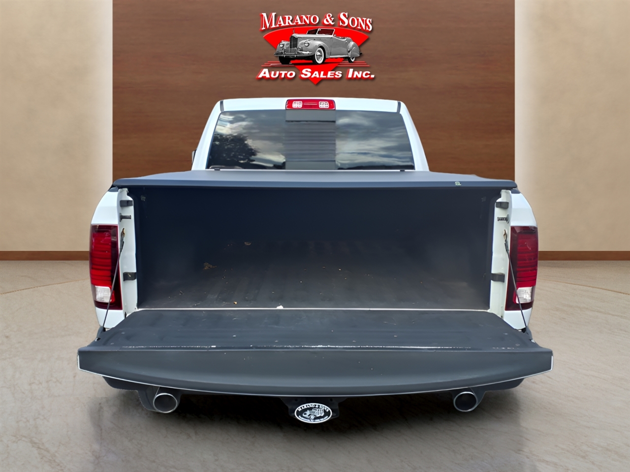 Ram Truck 1500 Classic Warlock 4x4 Quad Cab 6'4" Box 2020 Ram Truck 1500 Classic Warlock 4x4 Quad Cab 6'4" Box 2020