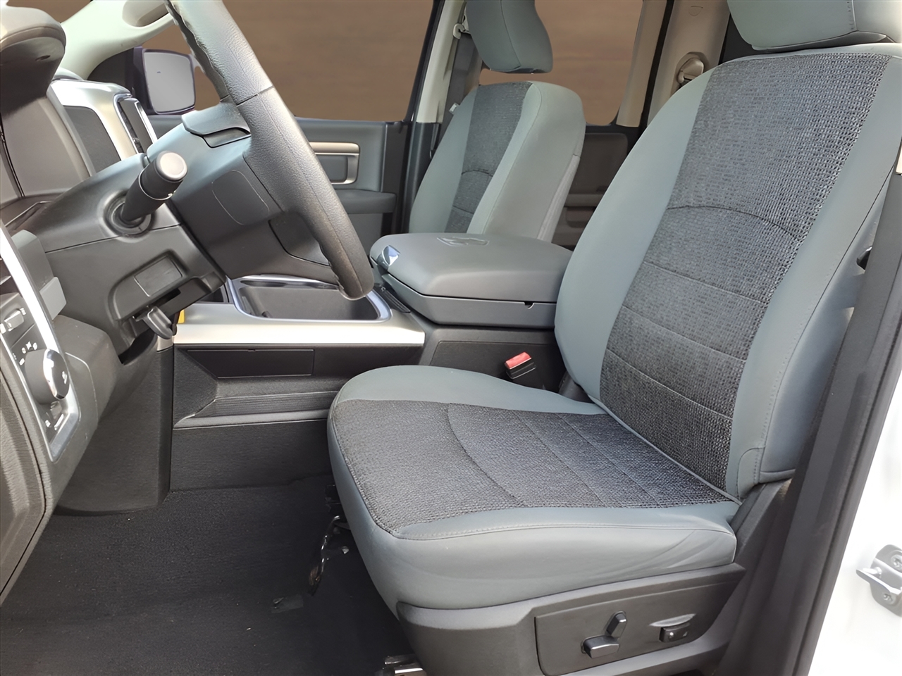 Ram Truck 1500 Classic Warlock 4x4 Quad Cab 6'4" Box 2020 Ram Truck 1500 Classic Warlock 4x4 Quad Cab 6'4" Box 2020