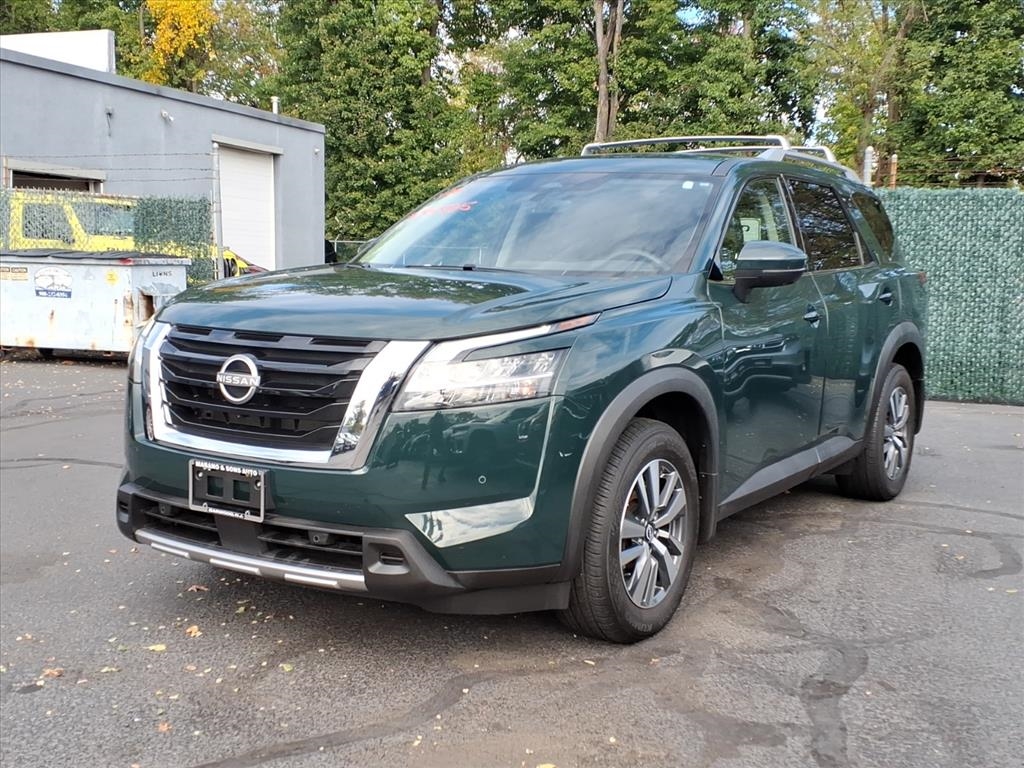 2024 Nissan Pathfinder SL 4WD