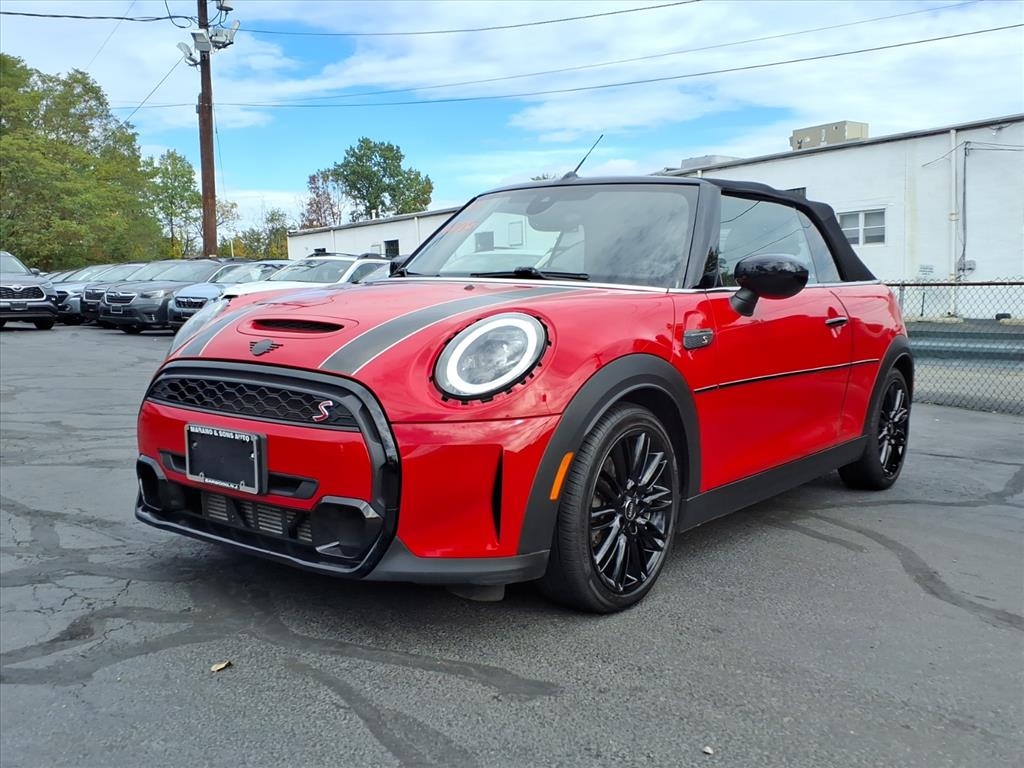 2023 MINI Convertible S's photo