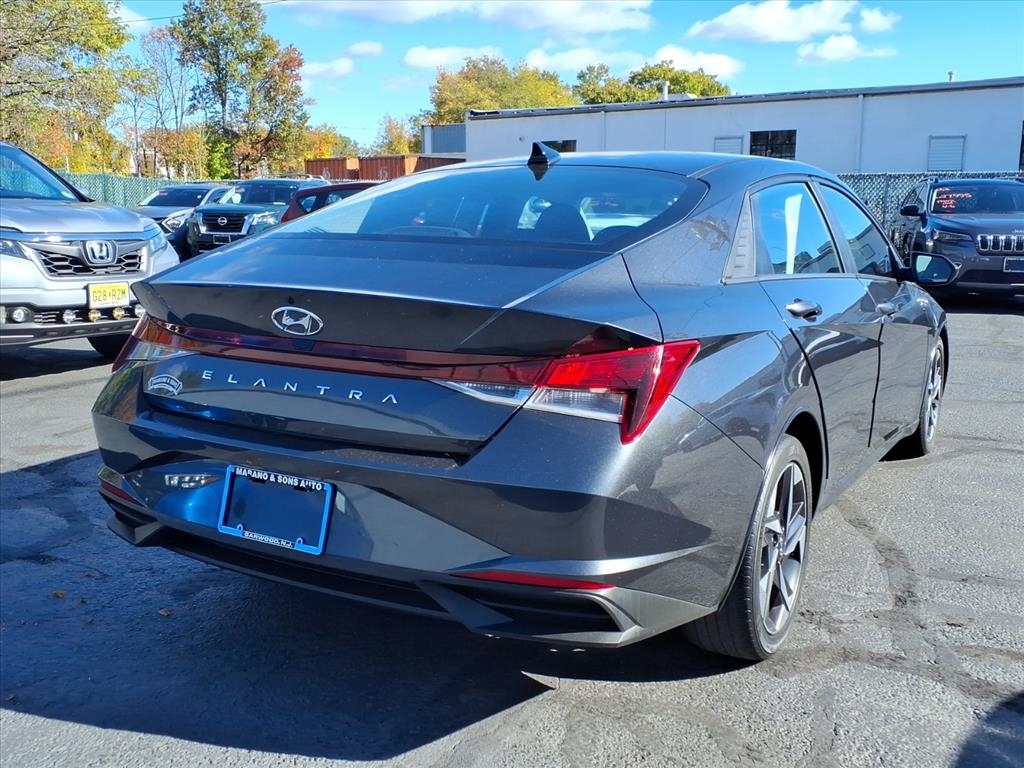Hyundai Elantra SEL IVT 2023