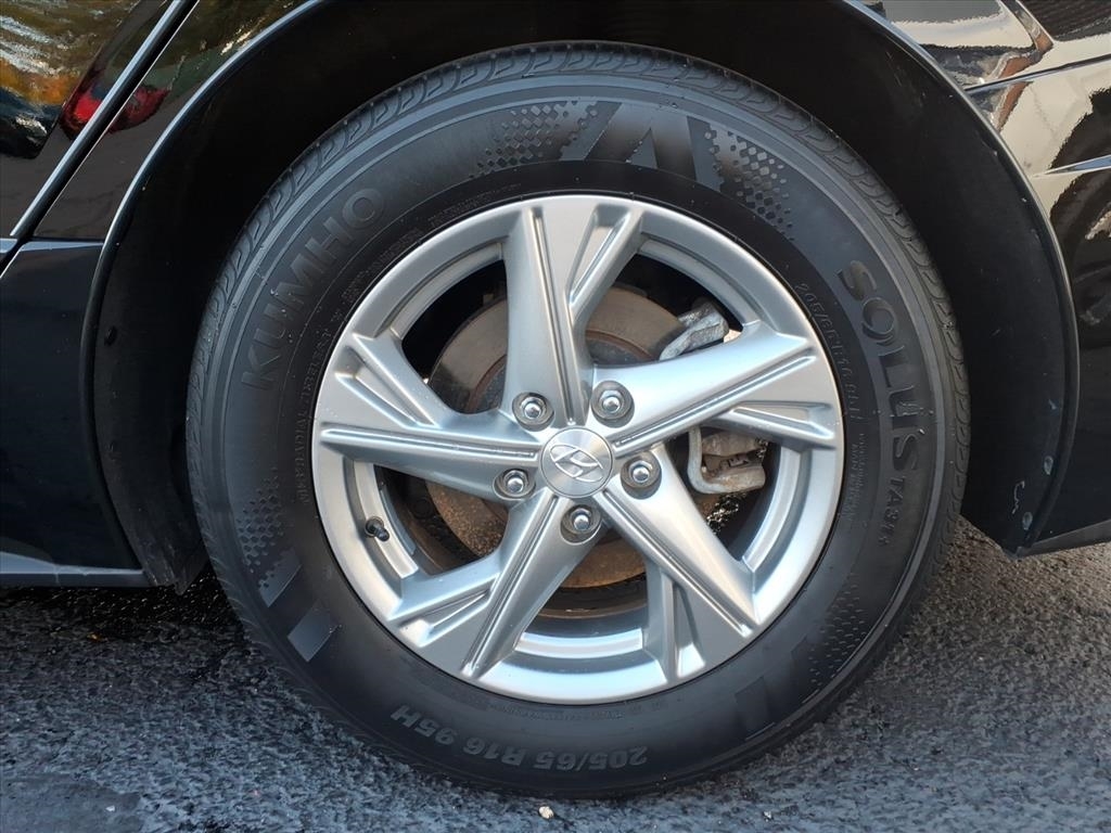 Hyundai Sonata SE 2.5L *Ltd Avail* 2023 Hyundai Sonata SE 2.5L *Ltd Avail* 2023