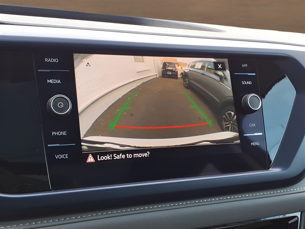 Volkswagen Taos SE FWD 2024