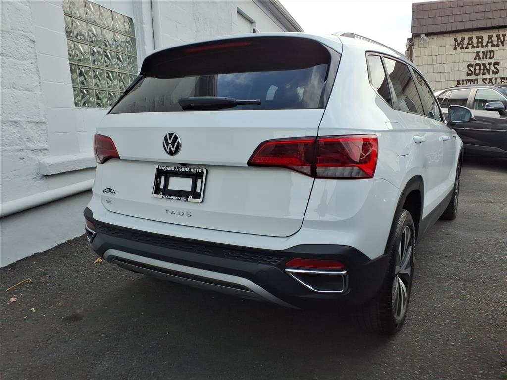 Volkswagen Taos SE FWD 2024