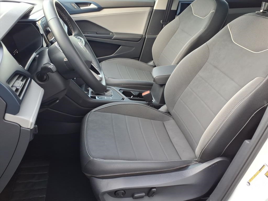 Volkswagen Taos SE FWD 2024