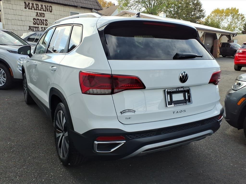 Volkswagen Taos SE FWD 2024