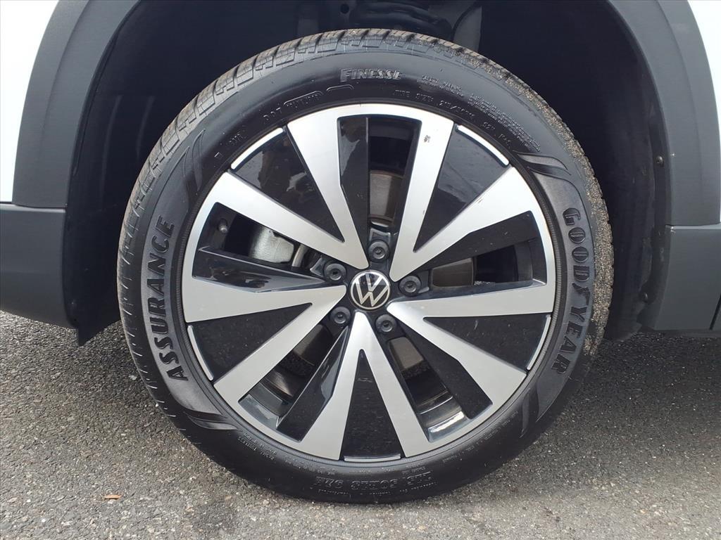 Volkswagen Taos SE FWD 2024