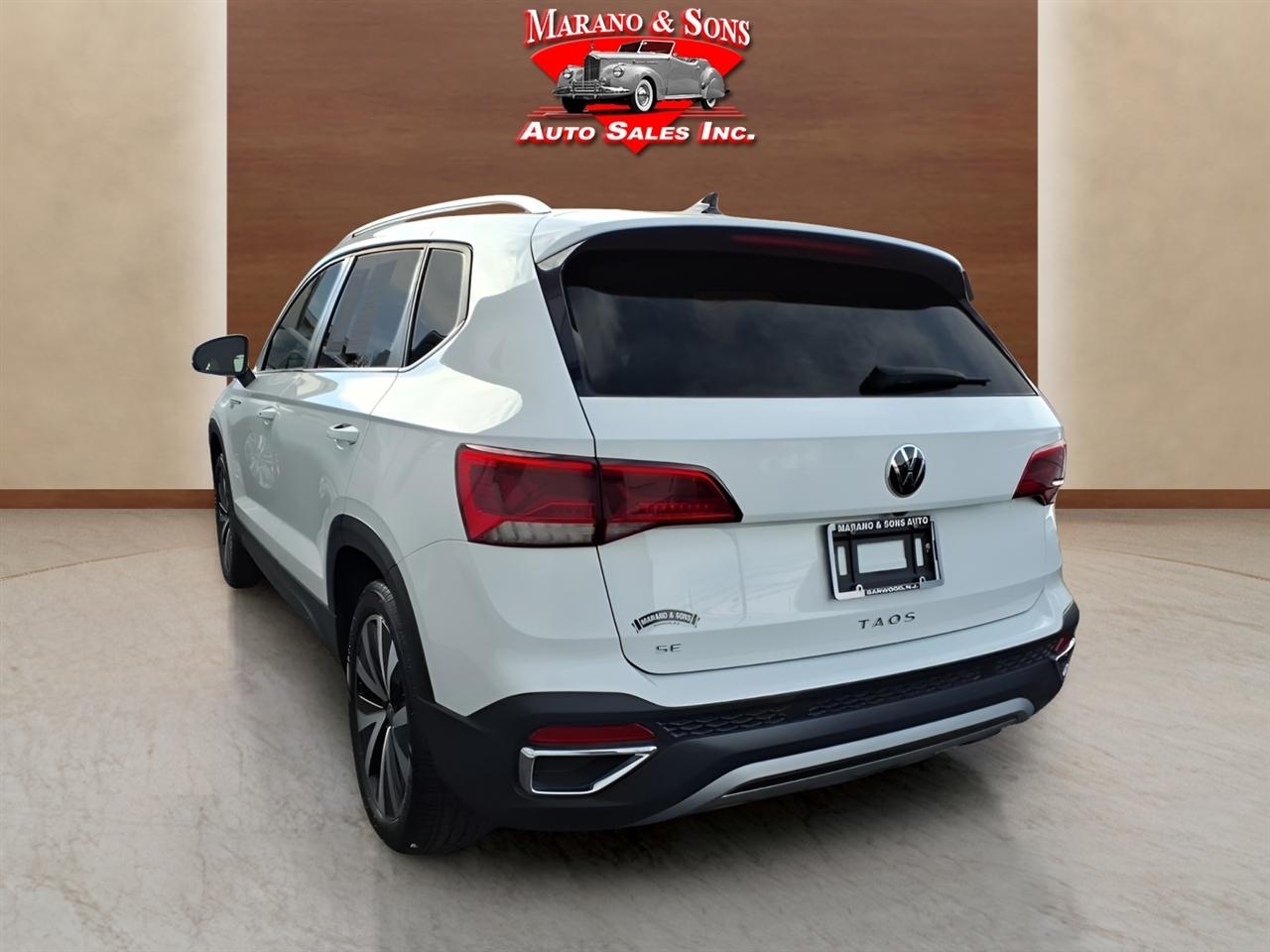 Volkswagen Taos SE FWD 2024