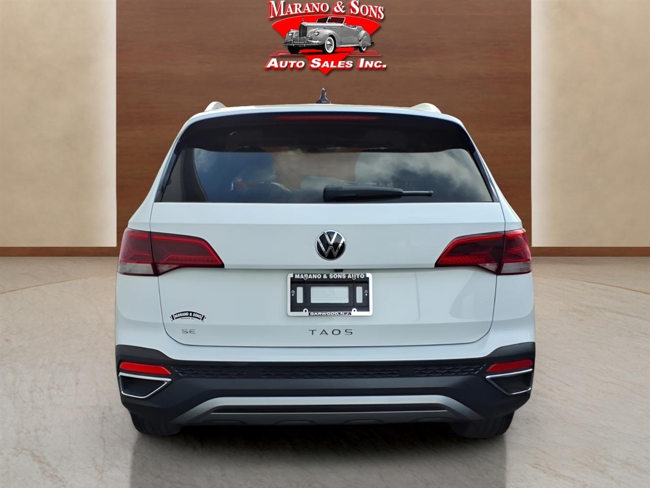 Volkswagen Taos SE FWD 2024