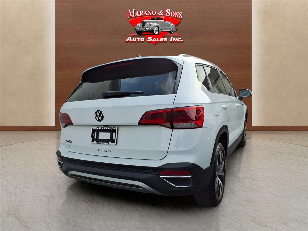 Volkswagen Taos SE FWD 2024