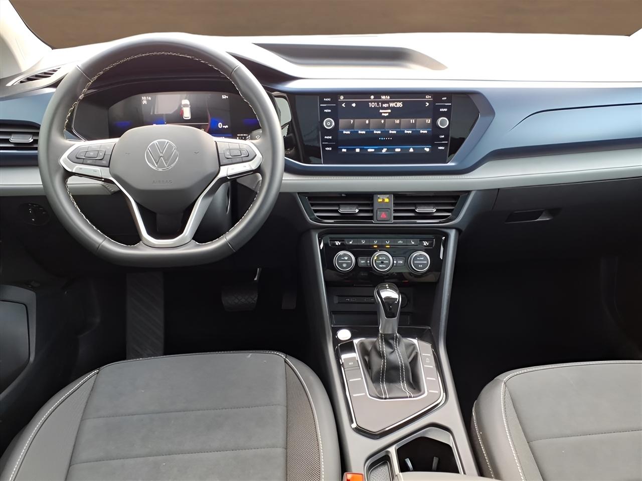 Volkswagen Taos SE FWD 2024