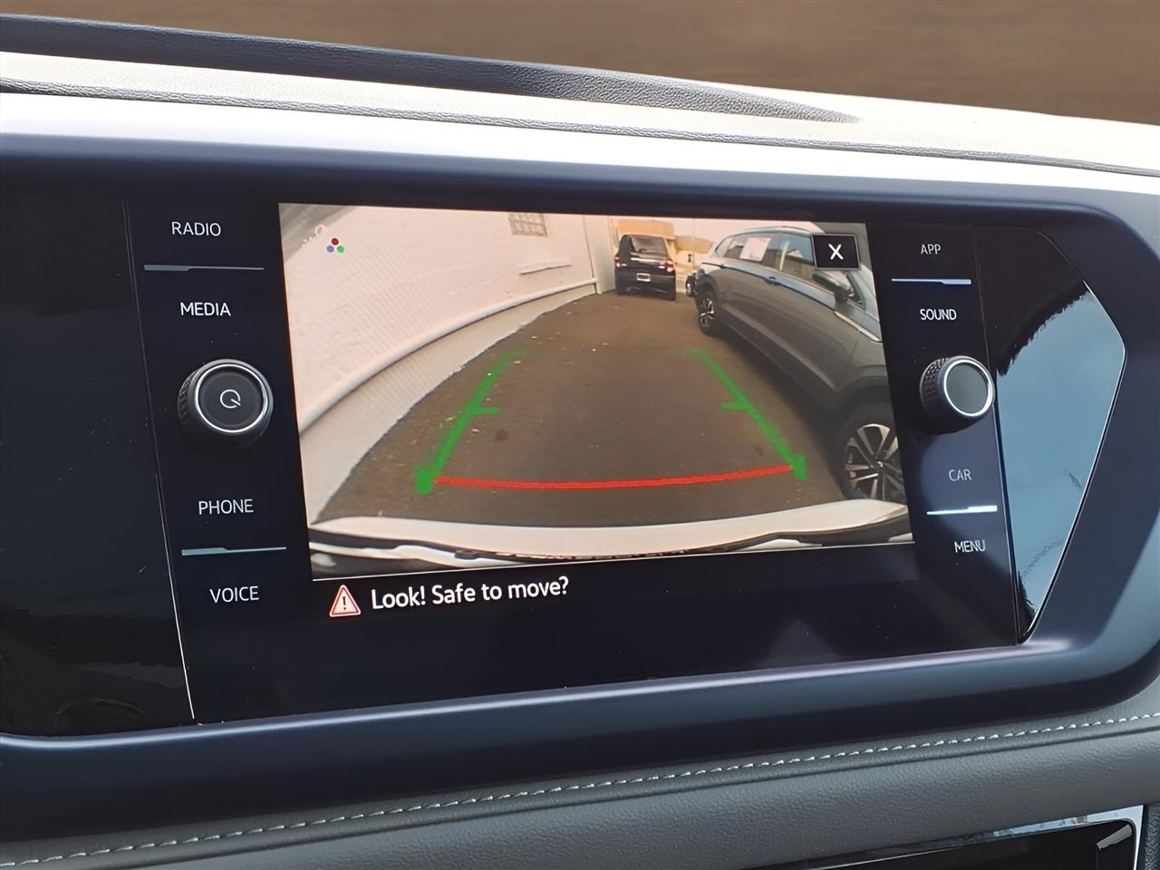 Volkswagen Taos SE FWD 2024