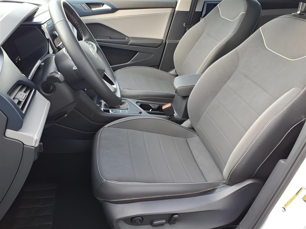 Volkswagen Taos SE FWD 2024