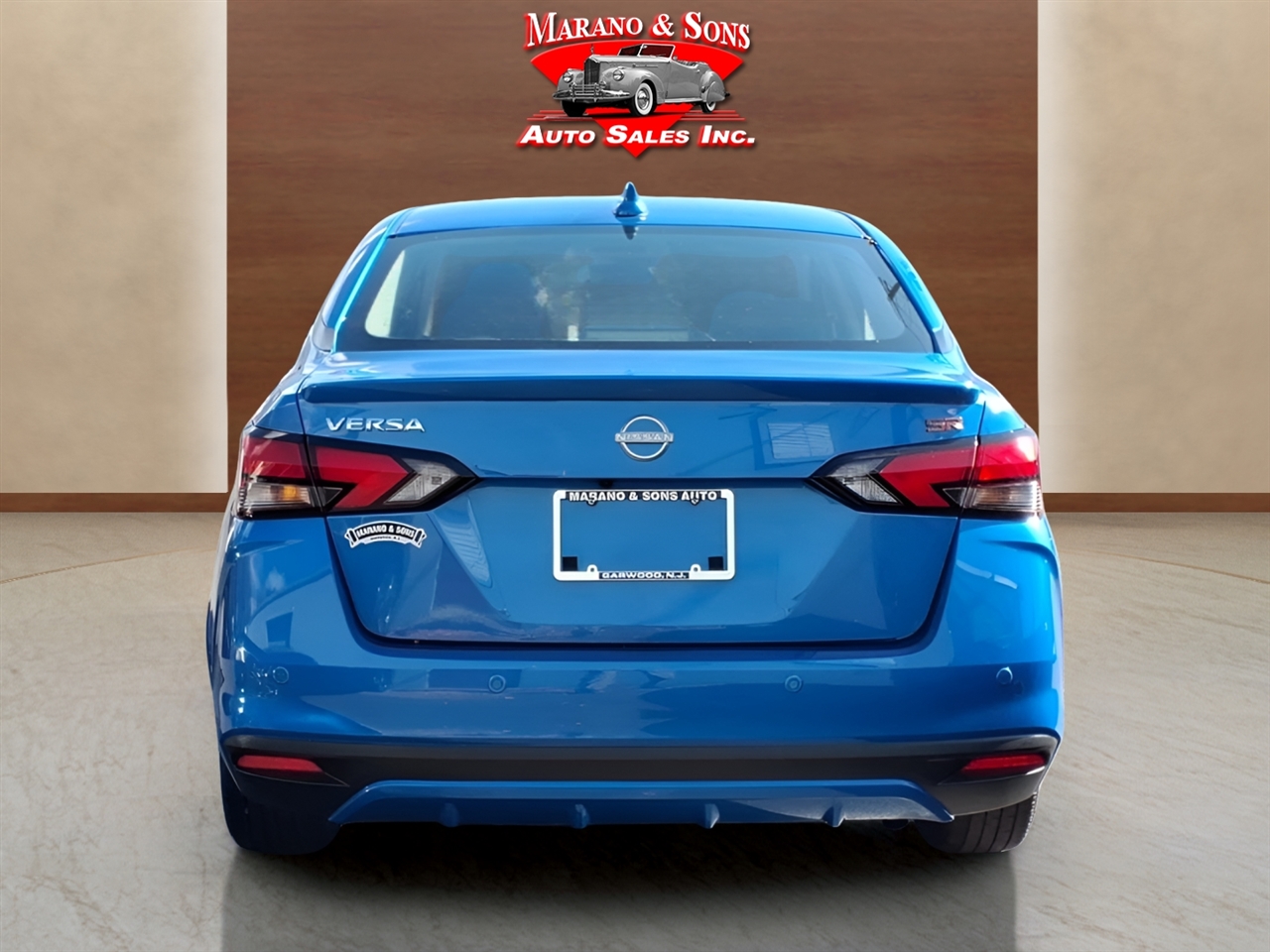 Nissan Versa SR CVT 2024