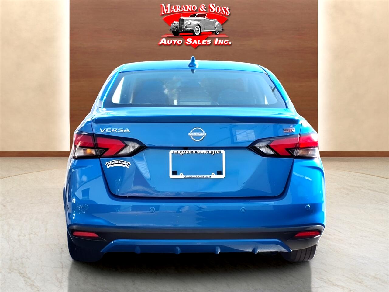 Nissan Versa SR CVT 2024