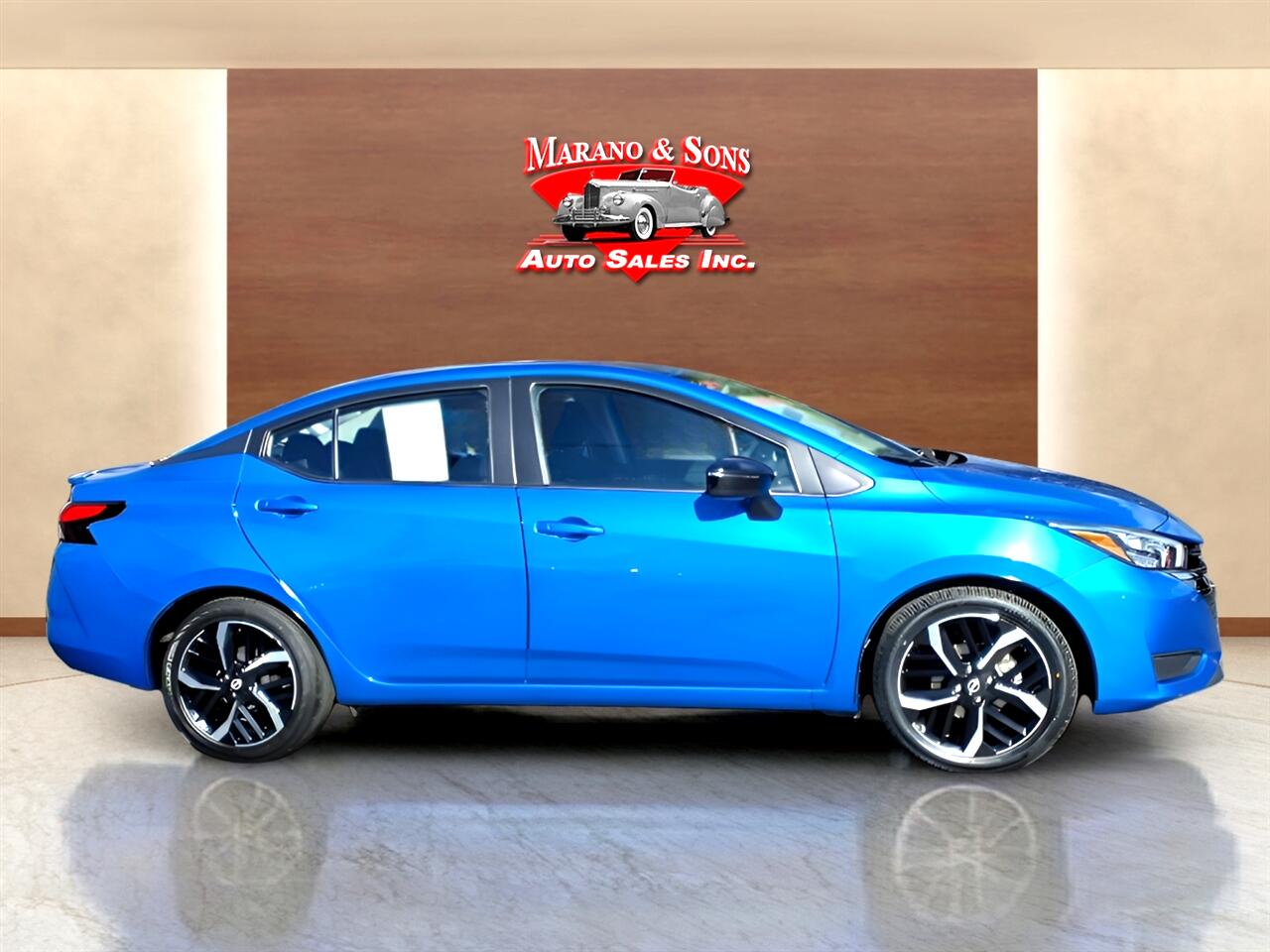 Nissan Versa SR CVT 2024