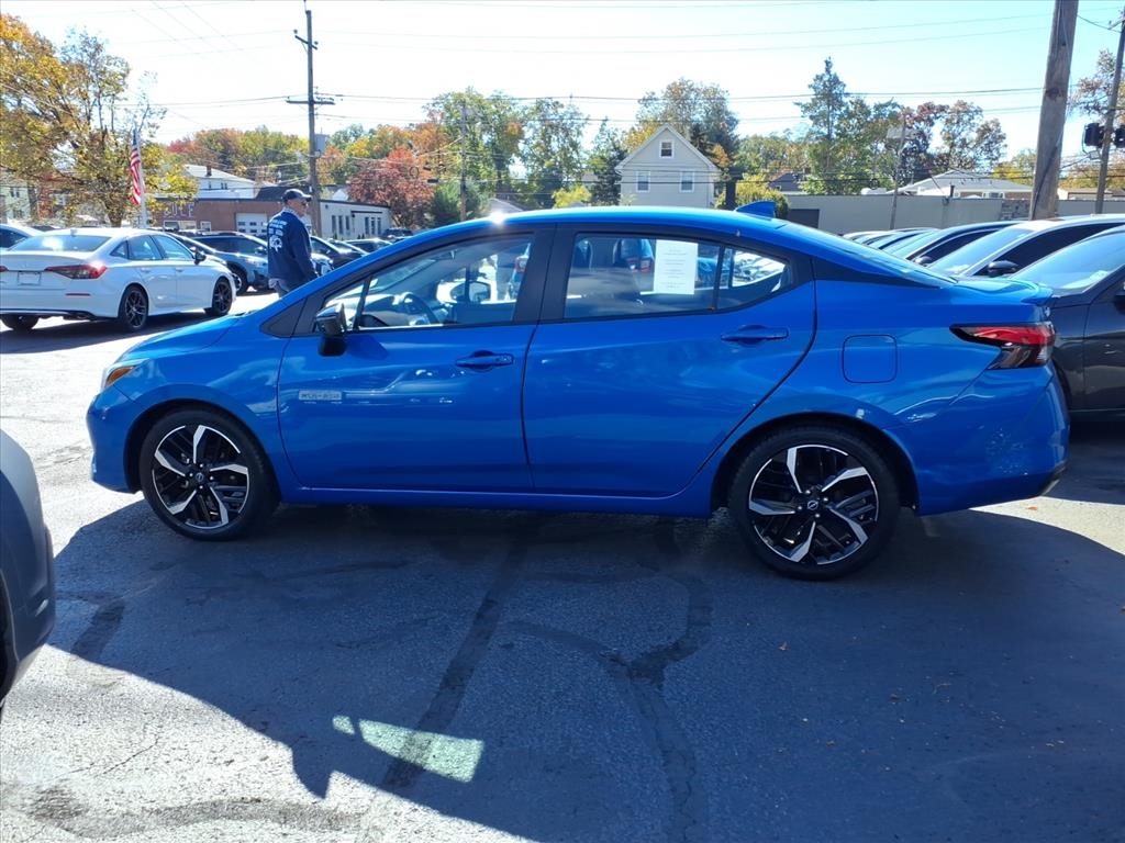 Nissan Versa SR CVT 2024