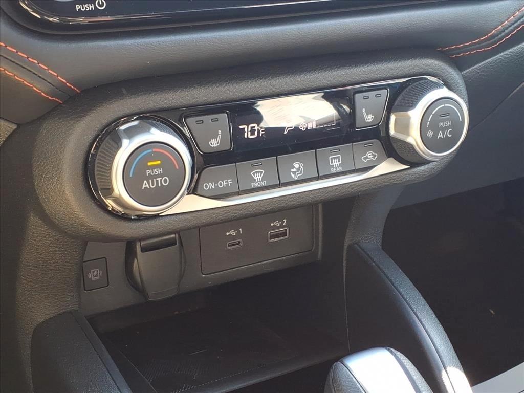 Nissan Versa SR CVT 2024