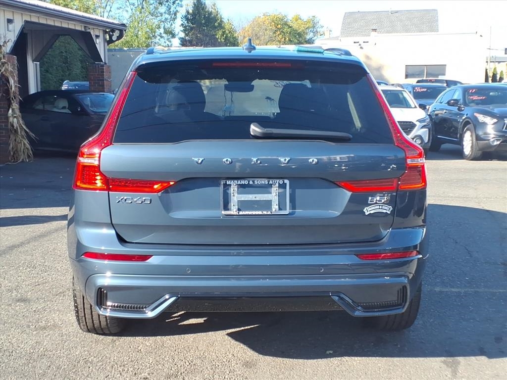 Volvo XC60 B5 AWD Plus 2025 Volvo XC60 B5 AWD Plus 2025