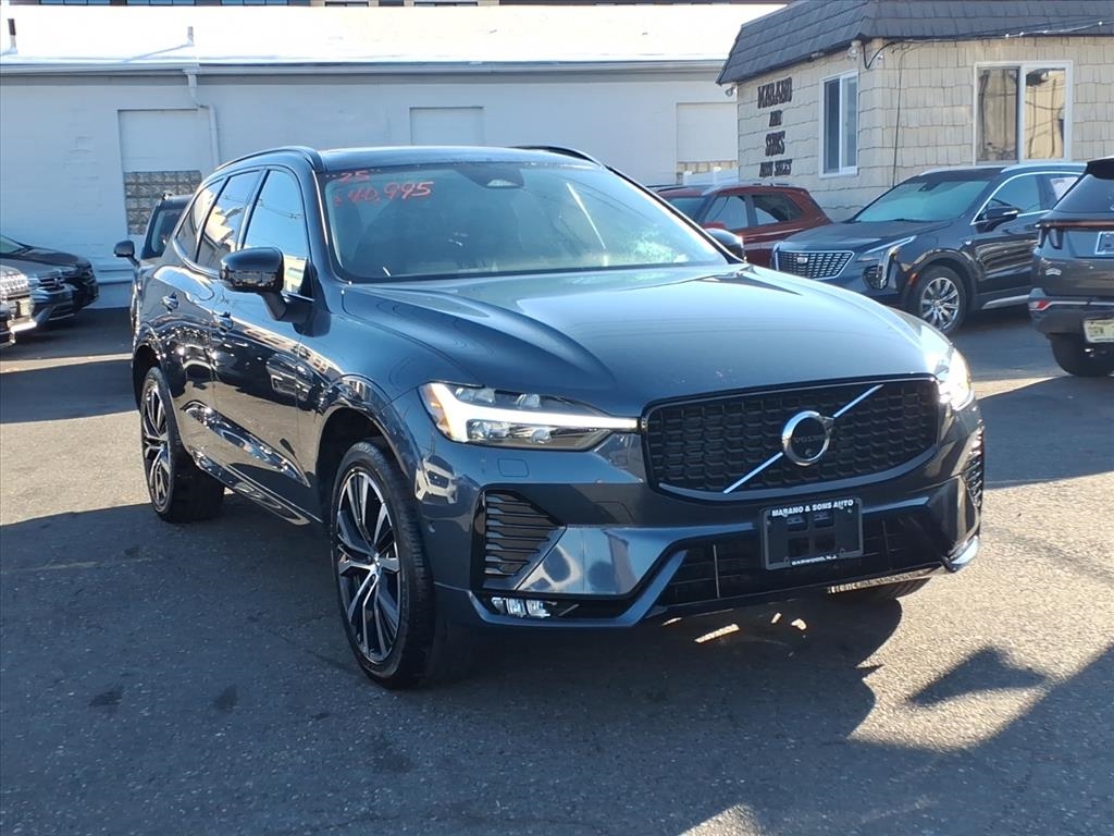 Volvo XC60 B5 AWD Plus 2025 Volvo XC60 B5 AWD Plus 2025