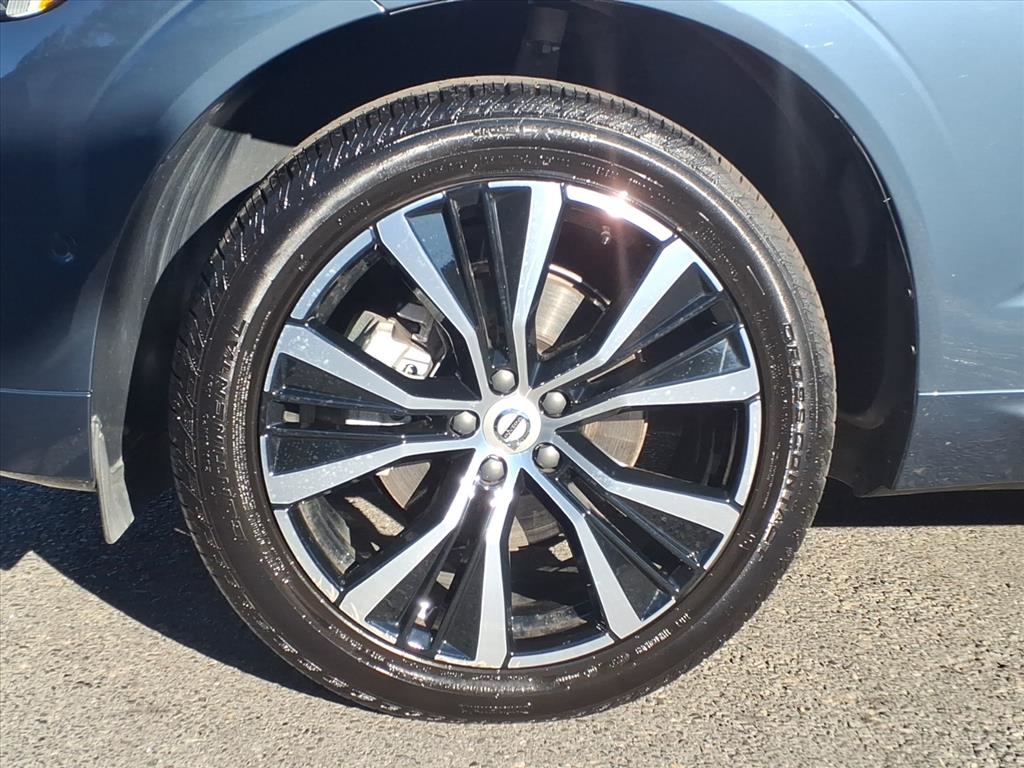 Volvo XC60 B5 AWD Plus 2025 Volvo XC60 B5 AWD Plus 2025