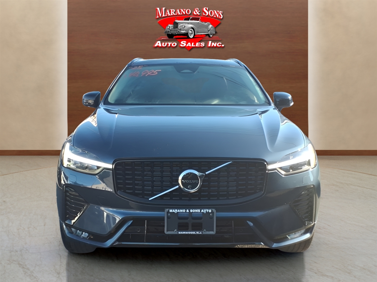 Volvo XC60 B5 AWD Plus 2025