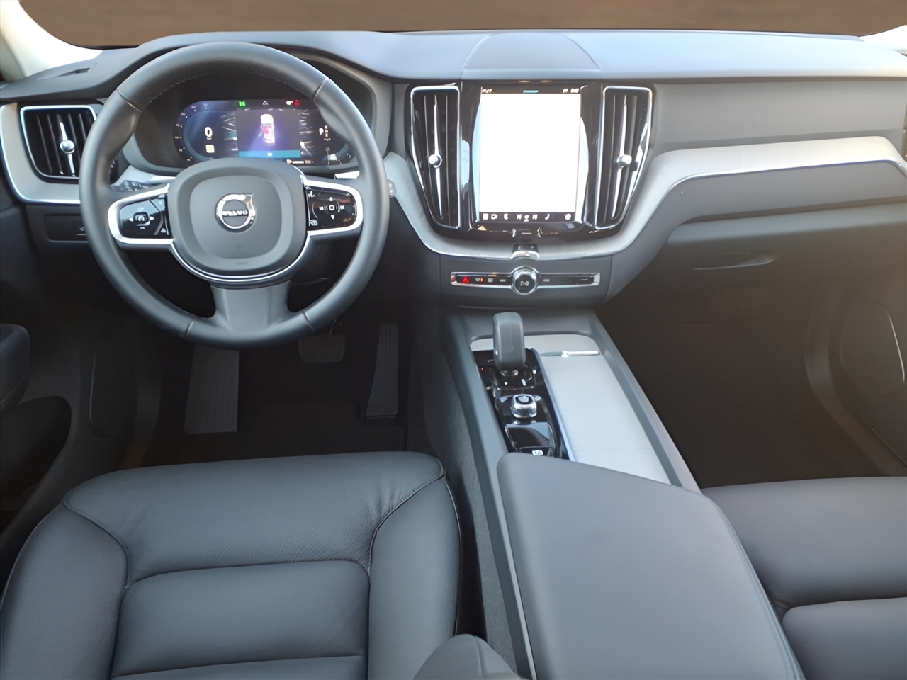 Volvo XC60 B5 AWD Plus 2025