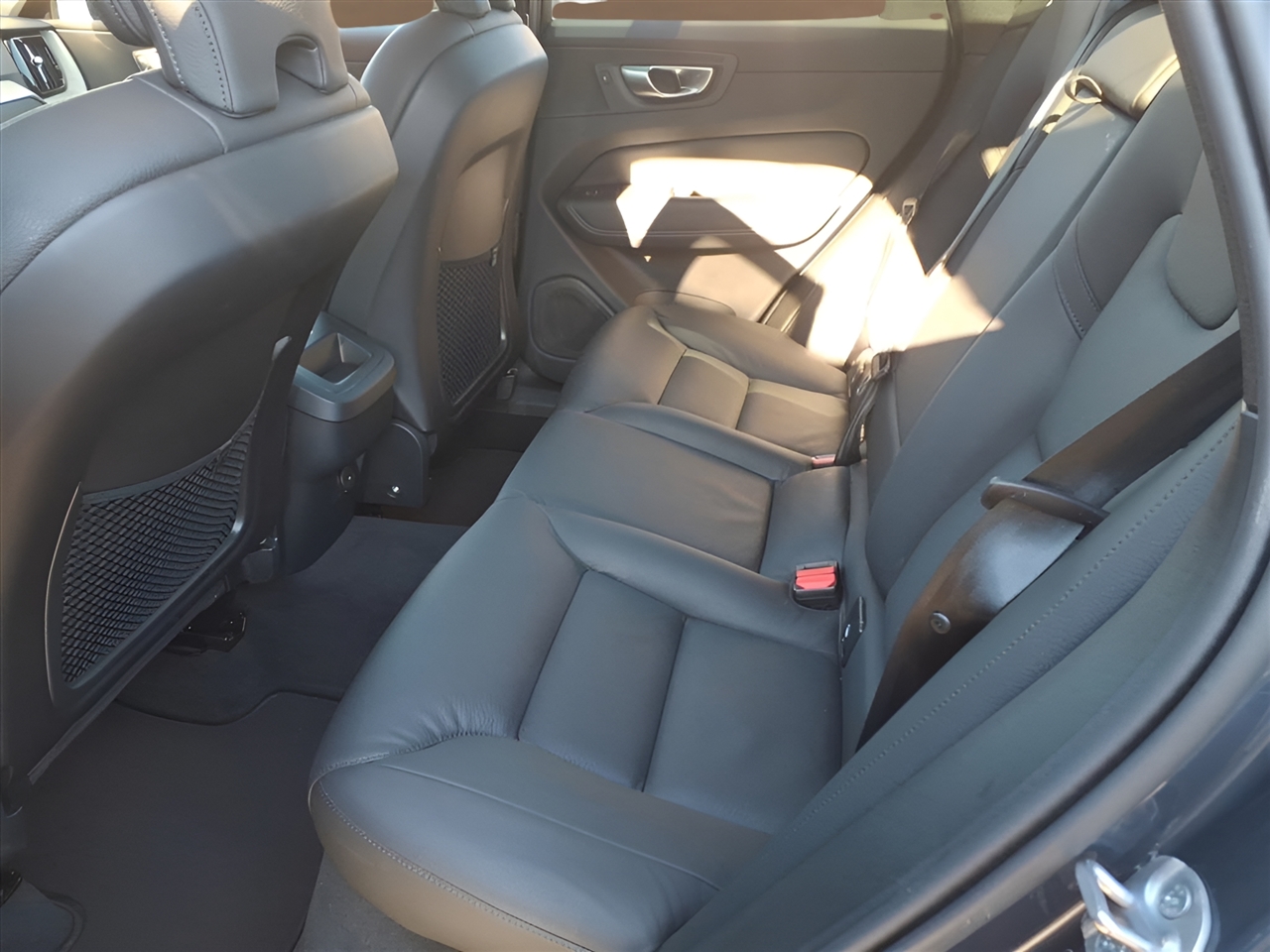 Volvo XC60 B5 AWD Plus 2025