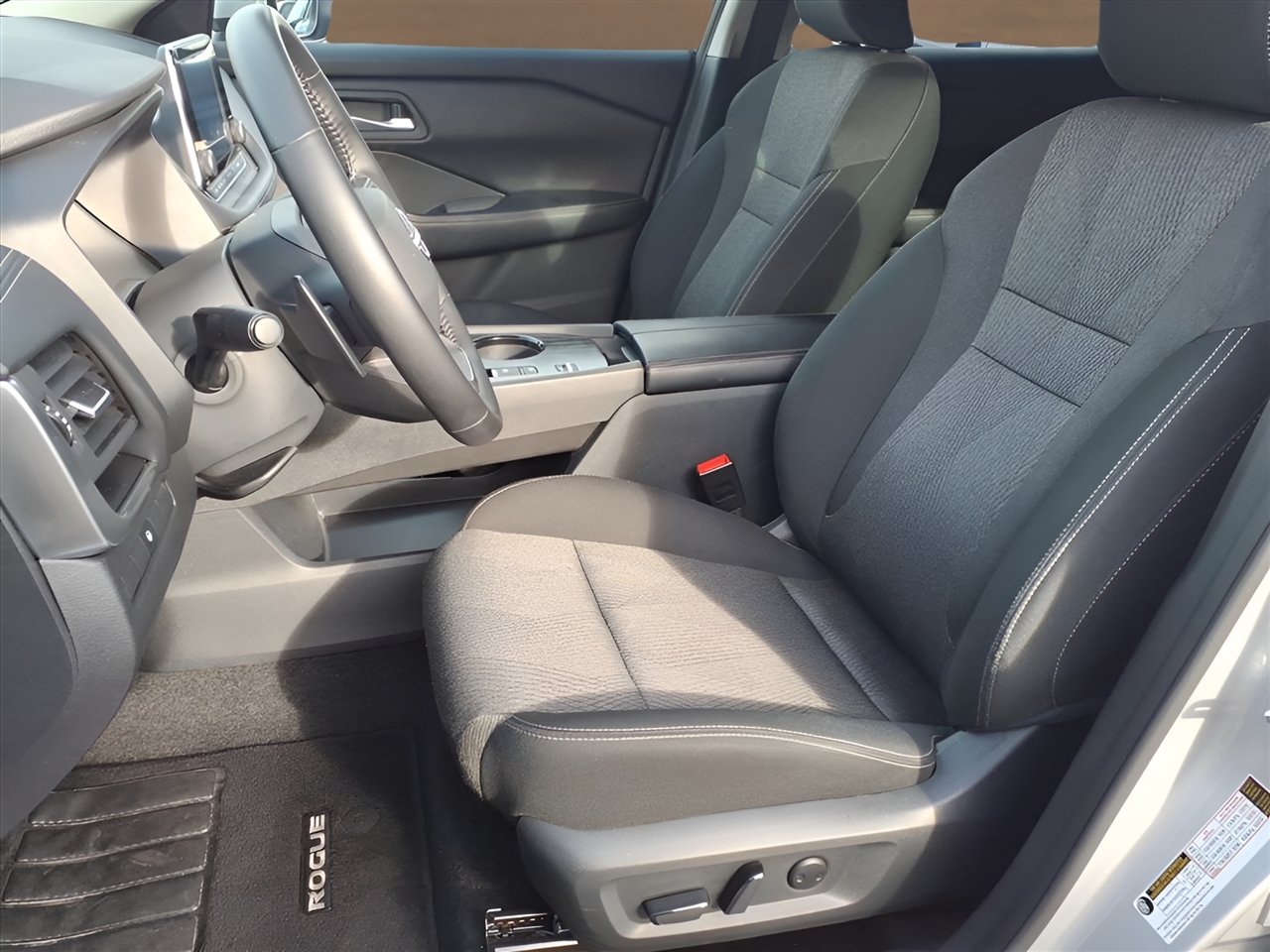 Nissan Rogue FWD SV 2025 Nissan Rogue FWD SV 2025