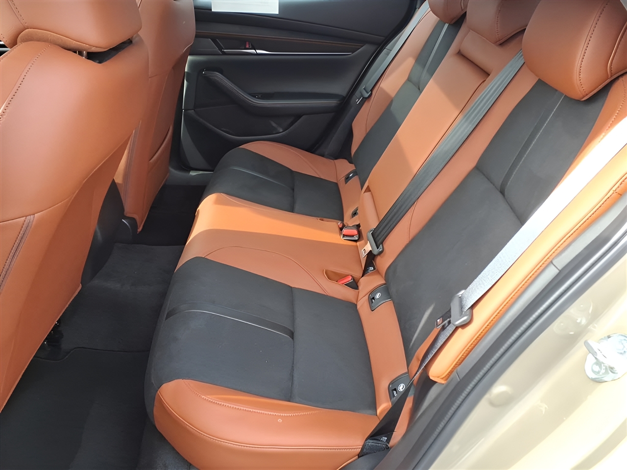 Mazda Mazda3 Hatchback 2.5 Carbon Turbo Auto AWD 2025 Mazda Mazda3 Hatchback 2.5 Carbon Turbo Auto AWD 2025