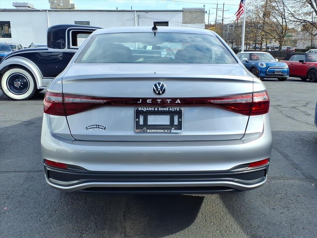 Volkswagen Jetta S Auto 2025