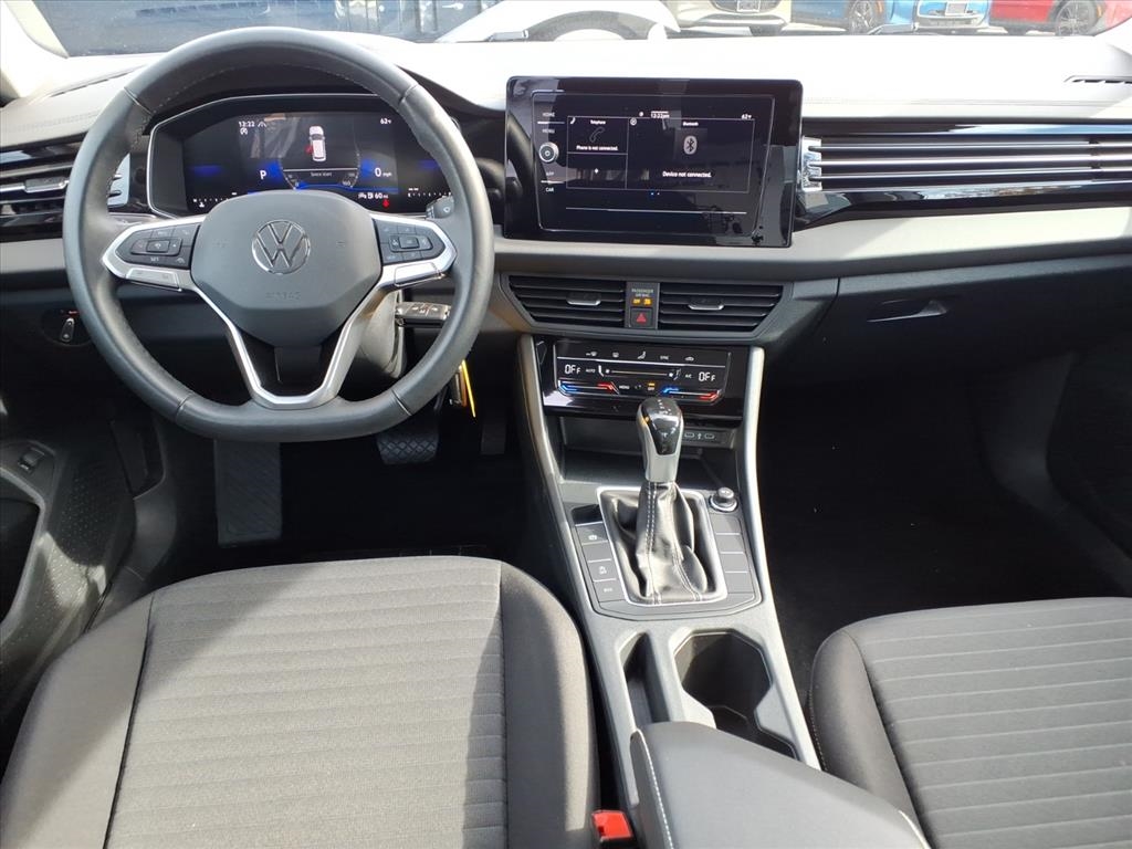 Volkswagen Jetta S Auto 2025