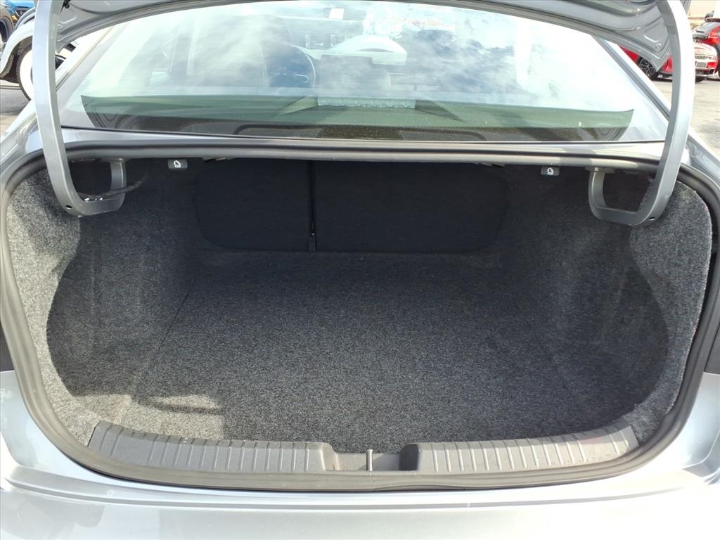 Volkswagen Jetta S Auto 2025