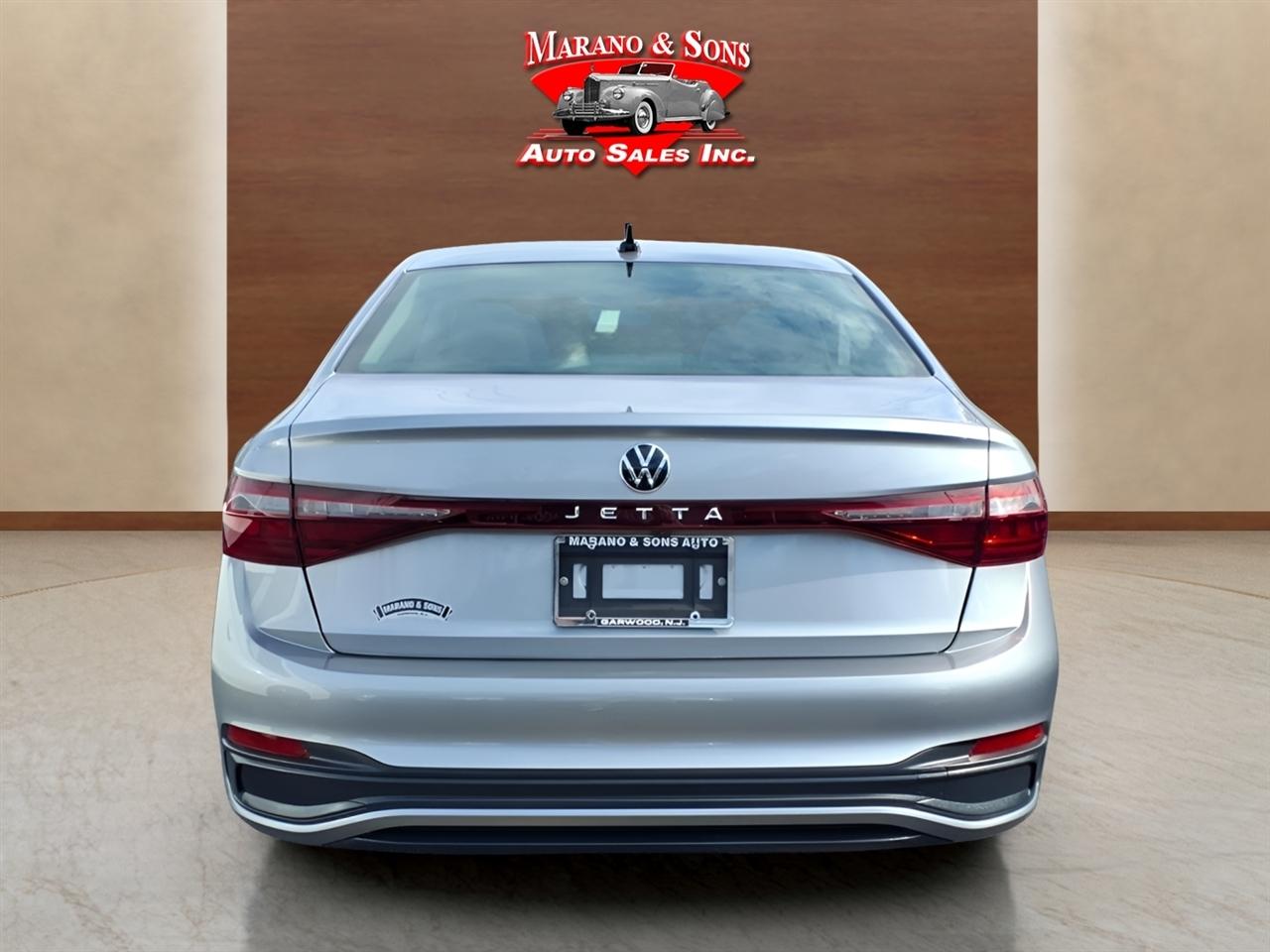 Volkswagen Jetta S Auto 2025