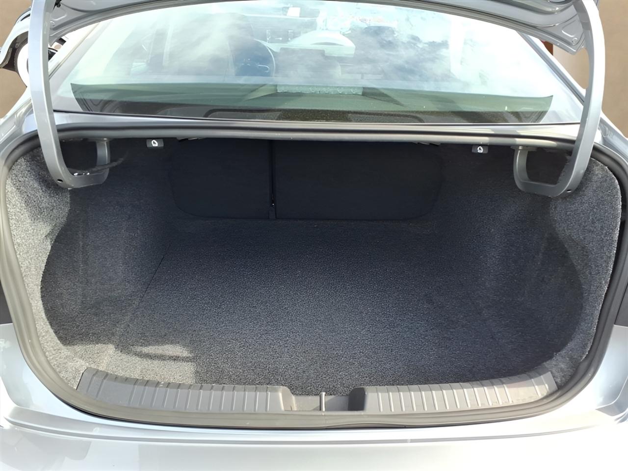 Volkswagen Jetta S Auto 2025