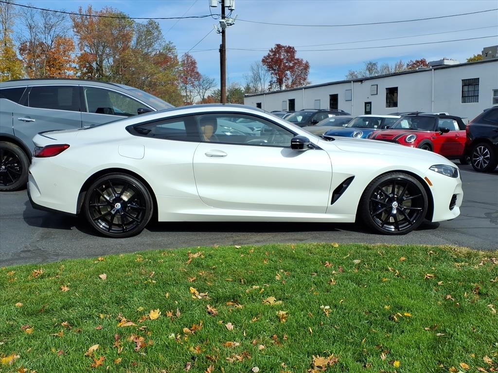 BMW 8 Series M850i xDrive Coupe 2023